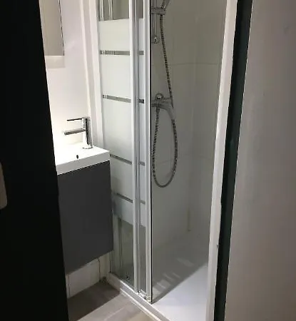 Studio Near The Buttes-chaumont Park * Paris